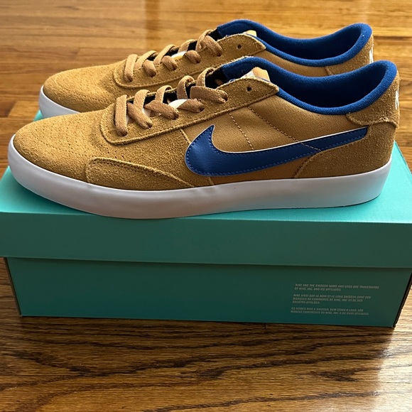 Nike SB Camel and Royal Blue Sneakers - Picture 2 of 6